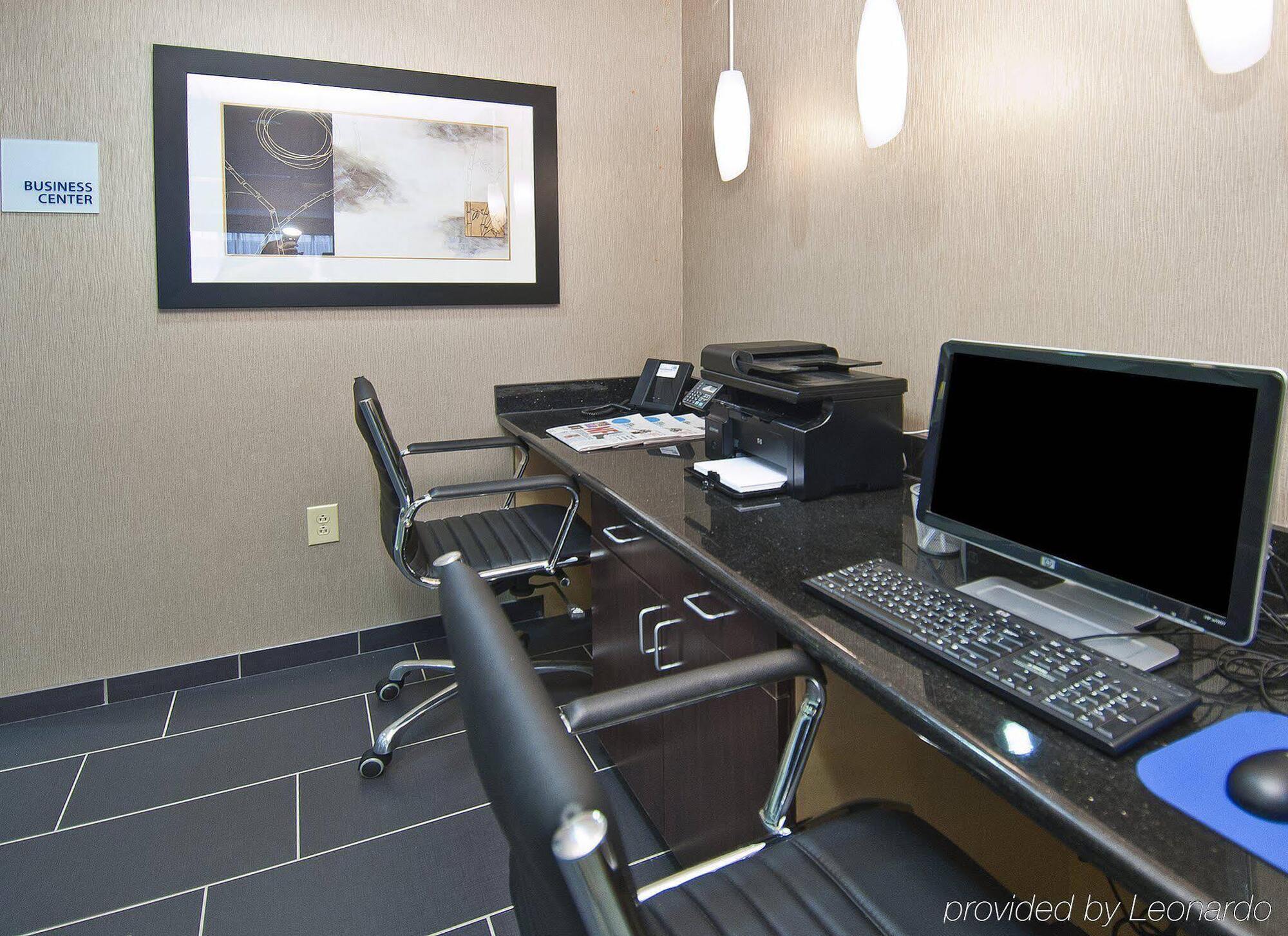 Holiday Inn Express & Suites Jackson/Pearl International Airport Exteriör bild
